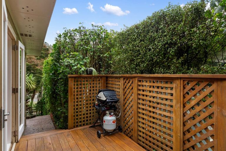 Photo of property in 70 Curtis Street, Northland, Wellington, 6012