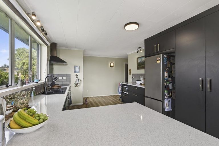 Photo of property in 20 Nikau Street, Inglewood, 4330