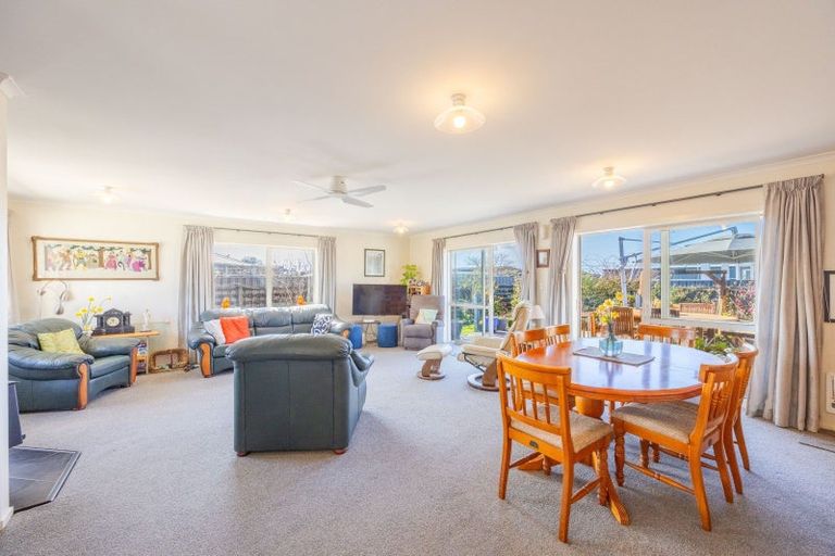 Photo of property in 37 Higginson Street, Otane, 4202