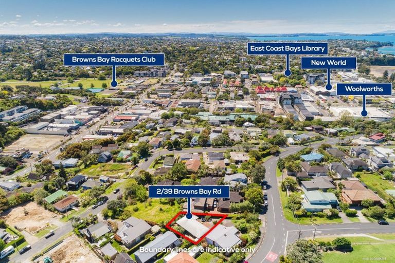 Photo of property in 2/39 Browns Bay Road, Browns Bay, Auckland, 0630