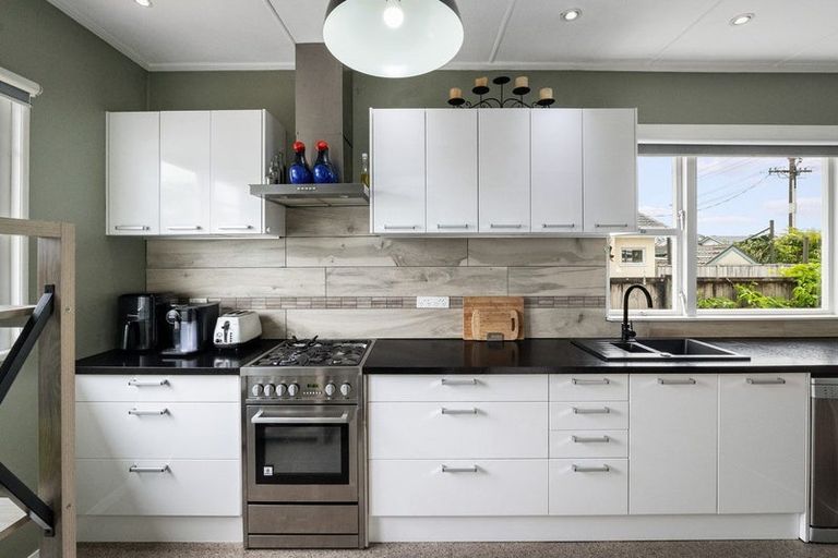 Photo of property in 50 Beach Road, Katikati, 3129