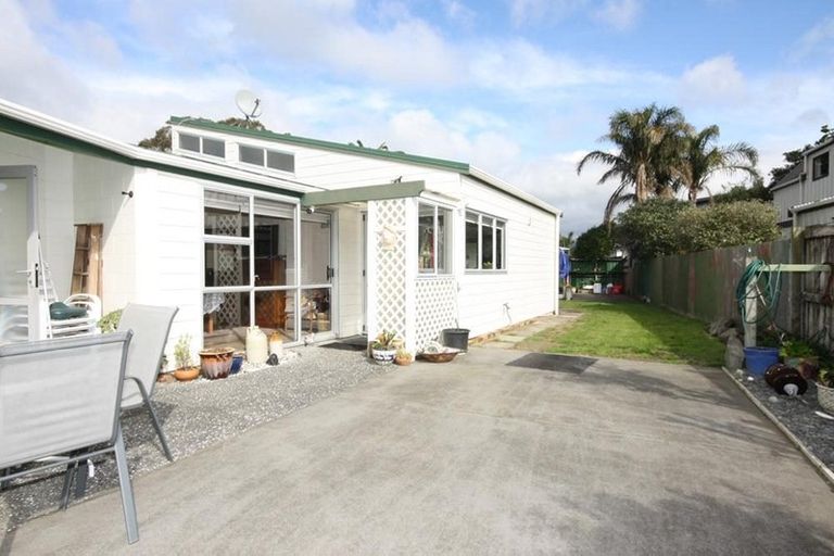 Photo of property in 119 Hetherington Road, Whangamata, 3620