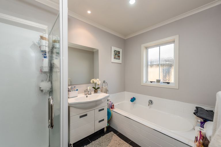Photo of property in 7 Queens Park Crescent, Frankton, Hamilton, 3204
