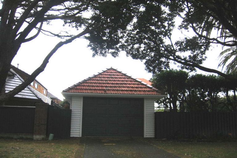 Photo of property in 7 Massey Avenue, Woburn, Lower Hutt, 5010
