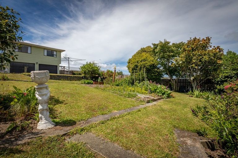 Photo of property in 32 Piko Street, Titahi Bay, Porirua, 5022