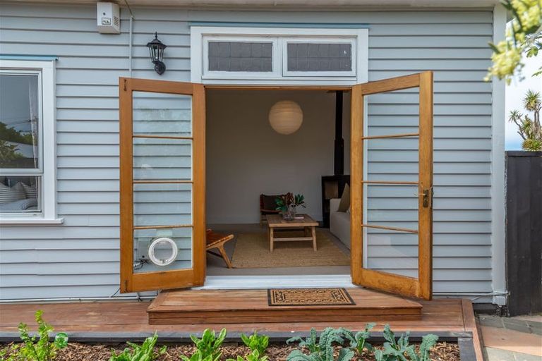 Photo of property in 35 Dampier Street, Woolston, Christchurch, 8023