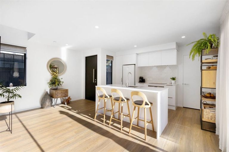 Photo of property in 2/55 Cleveland Street, Edgeware, Christchurch, 8013