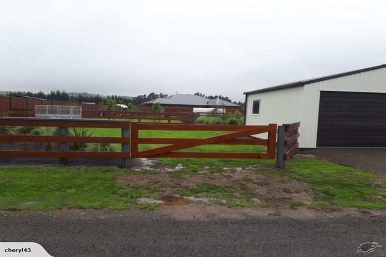 Photo of property in 2 Paradise Way, Amberley, 7410