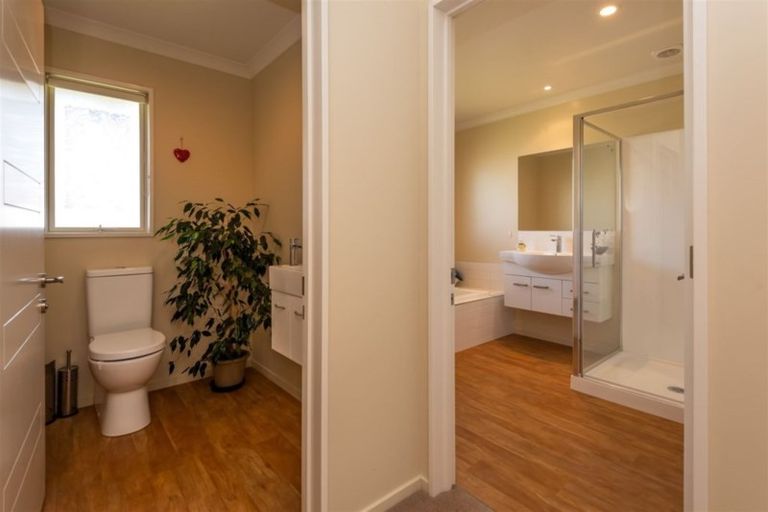 Photo of property in 48 Brockelbank Drive, Kaiapoi, 7630