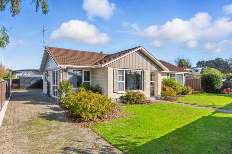 Photo of property in 2 Gabriel Street, Raumati Beach, Paraparaumu, 5032