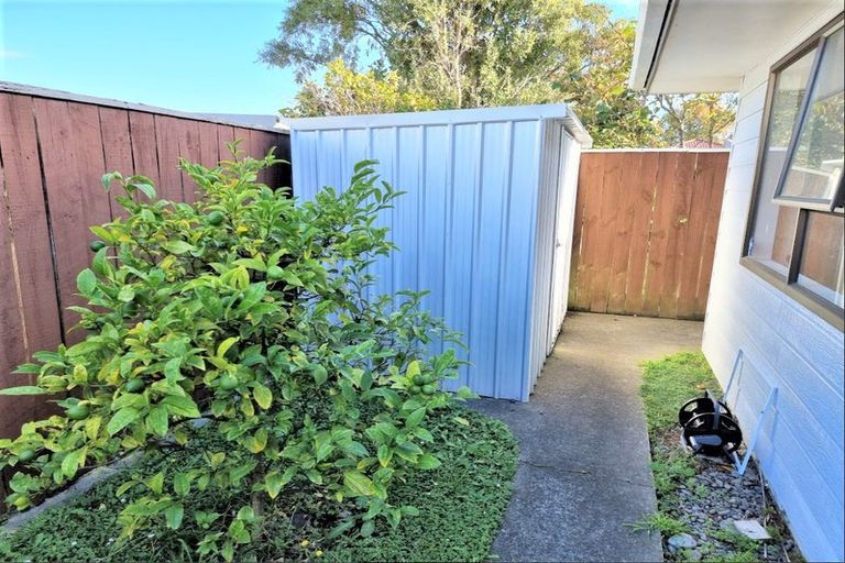 Photo of property in 71a Cambridge Terrace, Waterloo, Lower Hutt, 5011