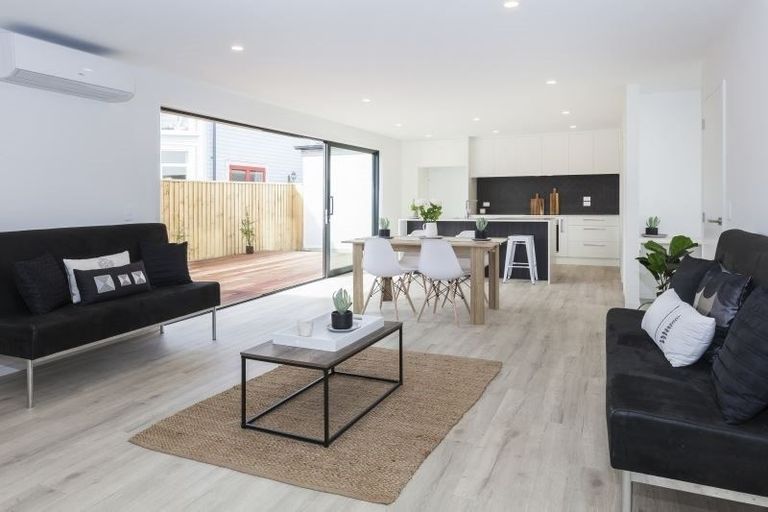 Photo of property in 2/196 Peterborough Street, Christchurch Central, Christchurch, 8013