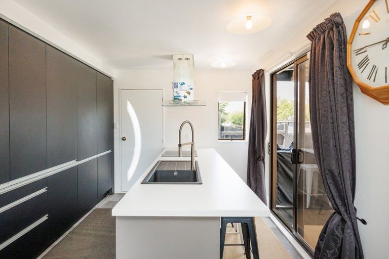 Photo of property in 9 Denver Place, Milson, Palmerston North, 4414