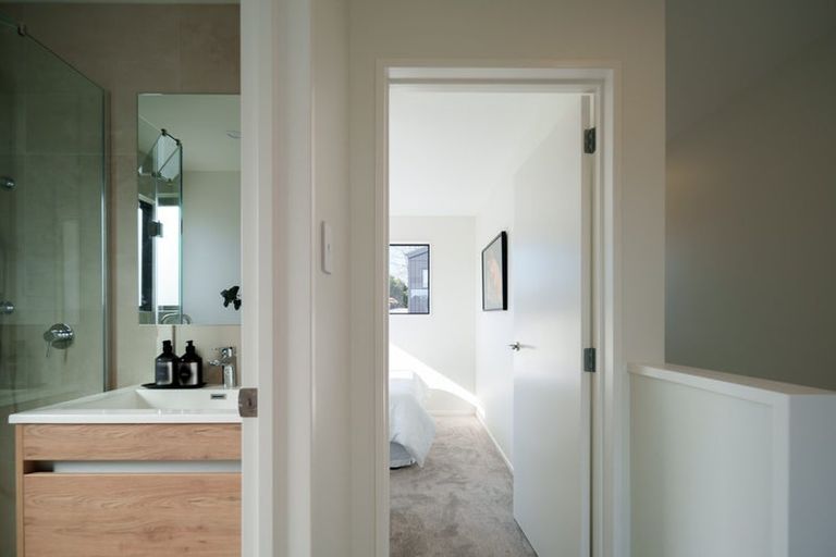 Photo of property in 5 Preston Avenue, Belmont, Auckland, 0622
