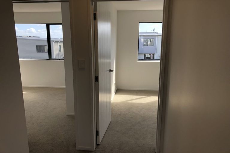 Photo of property in 162 Squadron Drive, Hobsonville, Auckland, 0616