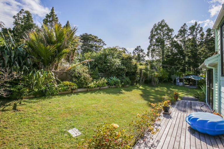 Photo of property in 2 Grovelands Way, Titirangi, Auckland, 0604