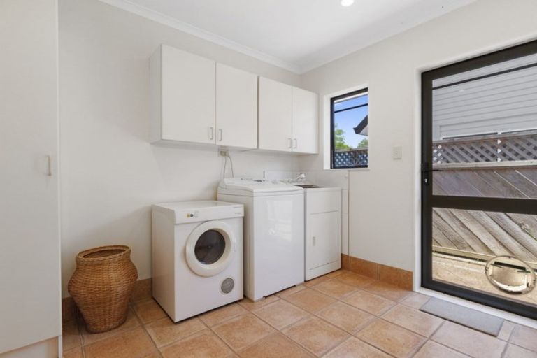 Photo of property in 43 Montrose Crescent, Huntington, Hamilton, 3210