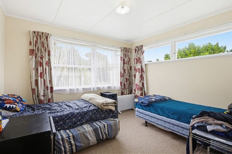 Photo of property in 42b Black Rock Road, Newlands, Wellington, 6037