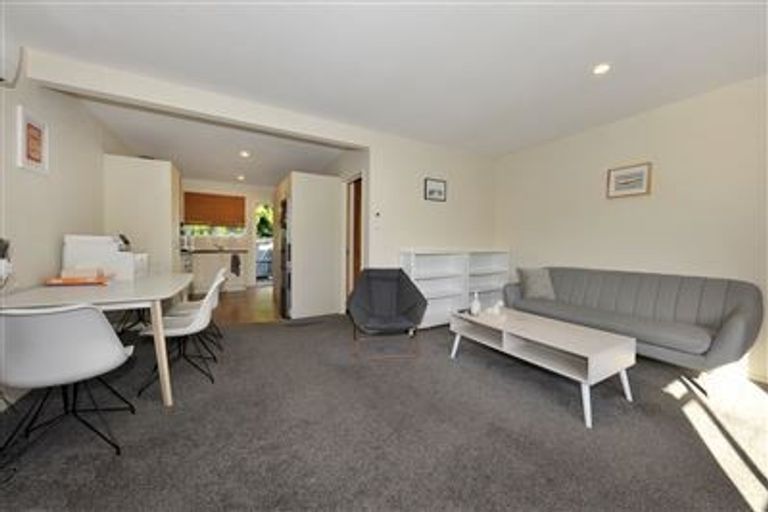 Photo of property in 2/94 Peverel Street, Riccarton, Christchurch, 8041