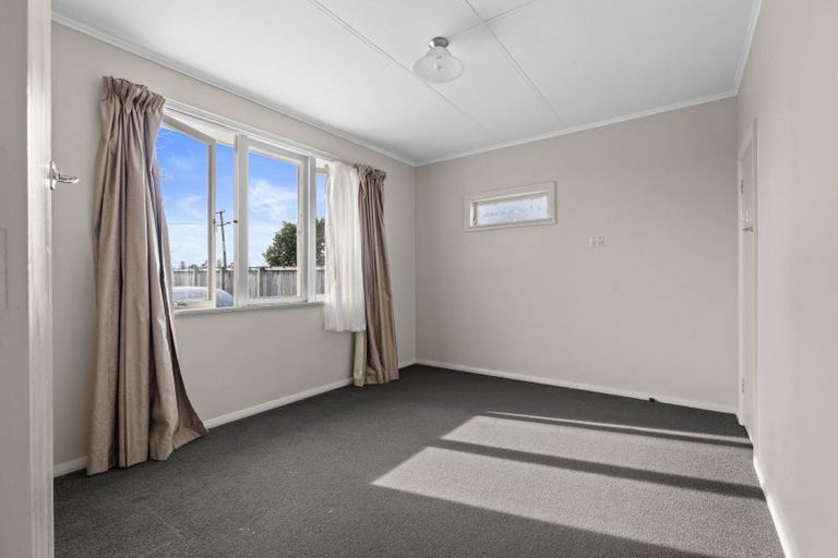 Photo of property in 39 Collins Road, Melville, Hamilton, 3206