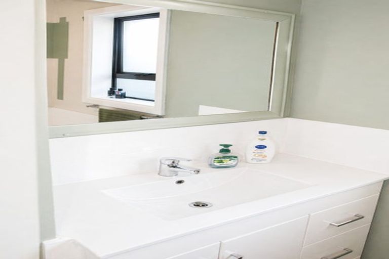 Photo of property in 132 Pacific Road, North New Brighton, Christchurch, 8083