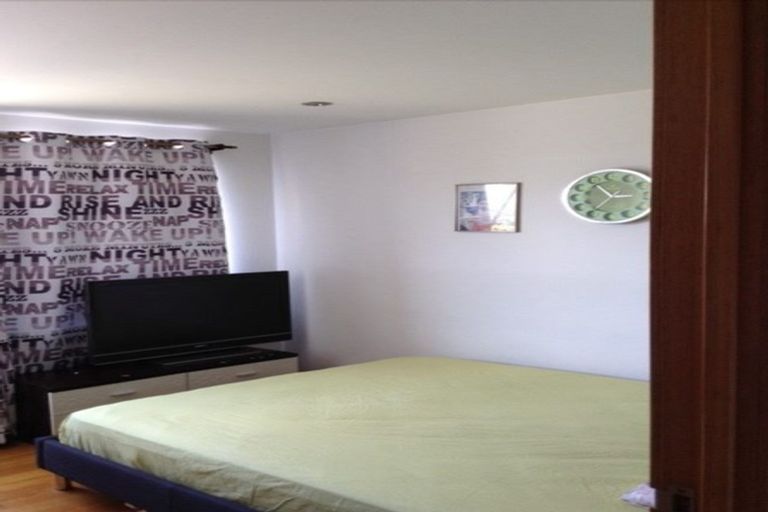 Photo of property in 10 Rapaki Place, Te Atatu Peninsula, Auckland, 0610