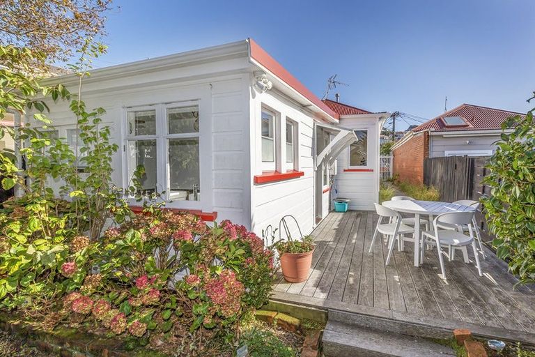 Photo of property in 9 Tully Street, Kilbirnie, Wellington, 6022