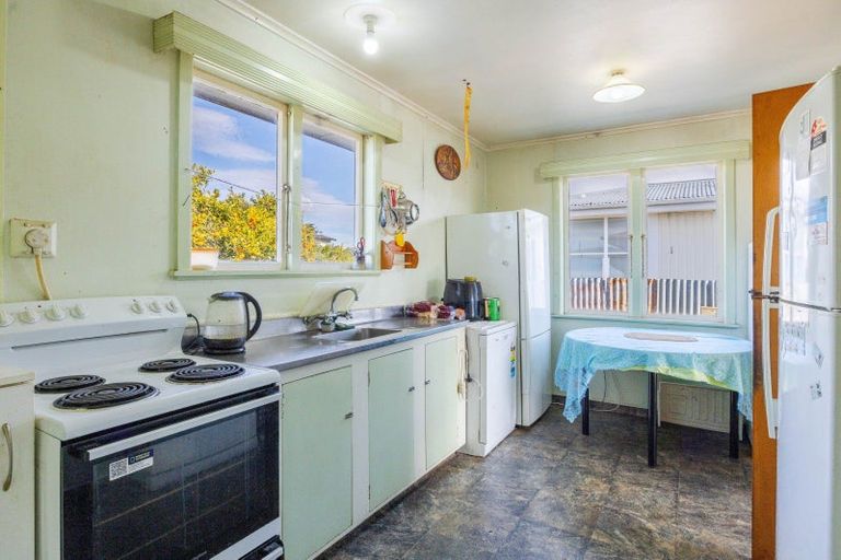 Photo of property in 11 Kelvin Road, Maraenui, Napier, 4110