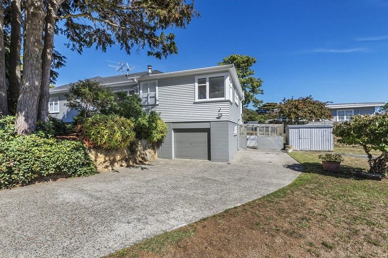 Photo of property in 5 Champion Street, Ranui, Porirua, 5024