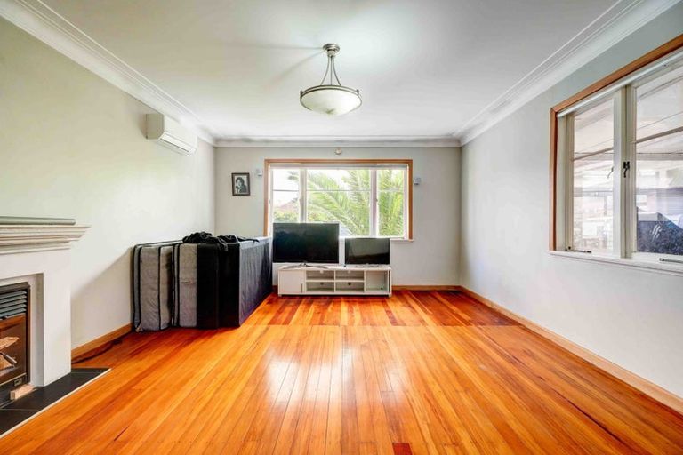 Photo of property in 40 Routley Drive, Glen Eden, Auckland, 0602