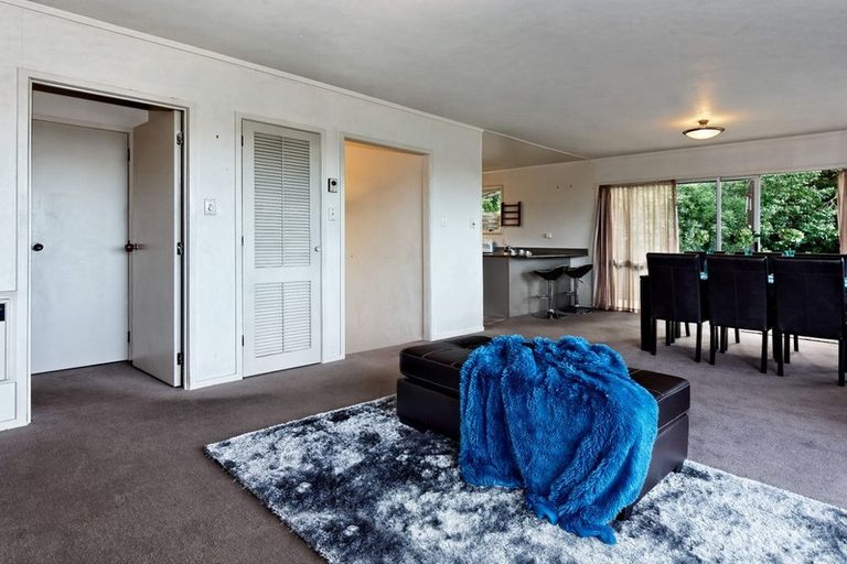 Photo of property in 55a/2 West Lynn Road, Titirangi, Auckland, 0604