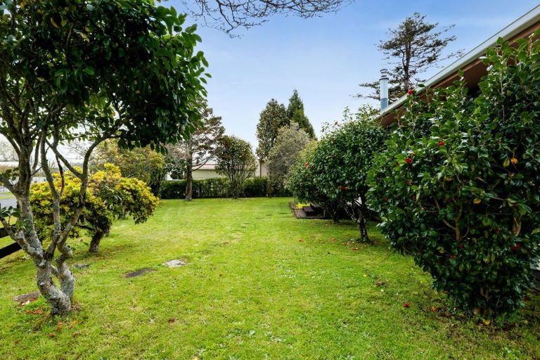 Photo of property in 5 Tawari Street, Inglewood, 4330