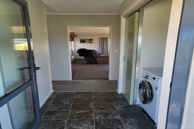 Photo of property in 1 Watts Street, Waipawa, 4210