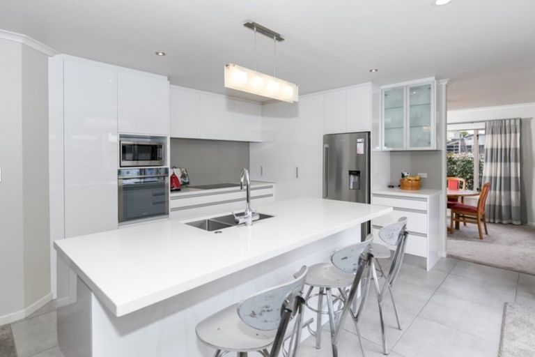 Photo of property in 2 Peninsula Point, Huntington, Hamilton, 3210