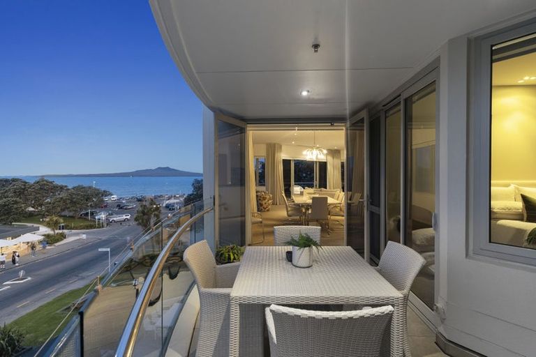 Photo of property in 1/7 The Promenade, Takapuna, Auckland, 0622