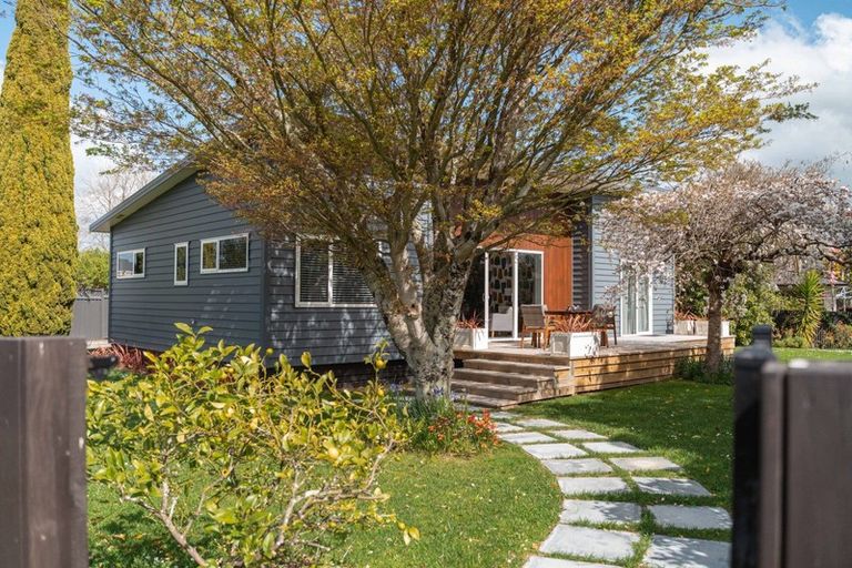 Photo of property in 8 Mahupuku Street, Greytown, 5712