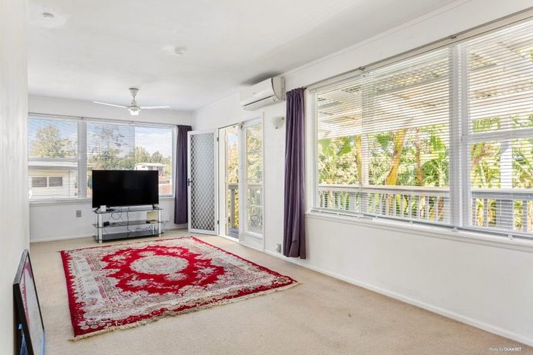 Photo of property in 1/7 Flaxdale Street, Birkdale, Auckland, 0626