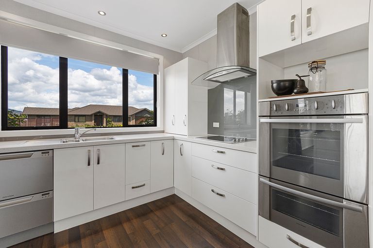 Photo of property in 2 Kowhai Drive, Cambridge, 3434