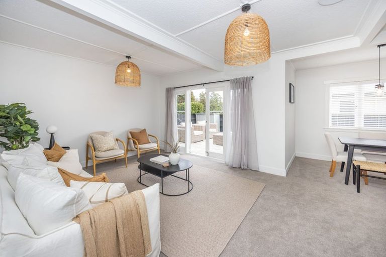 Photo of property in 28 Walsh Street, Forest Lake, Hamilton, 3200