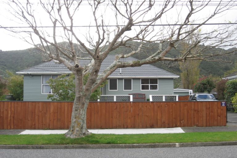 Photo of property in 27 Langford Street, Naenae, Lower Hutt, 5011