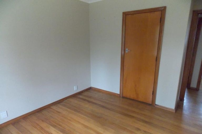 Photo of property in 1 Field Street, Silverstream, Upper Hutt, 5019