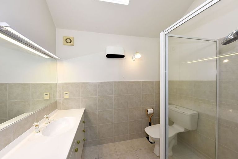 Photo of property in 12 Overdale Drive, Cashmere, Christchurch, 8022