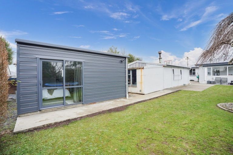 Photo of property in 52 Cargill Street, Waikiwi, Invercargill, 9810