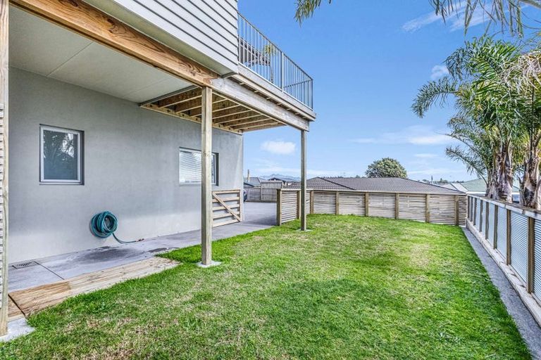 Photo of property in 23 York Crescent, Westown, New Plymouth, 4310
