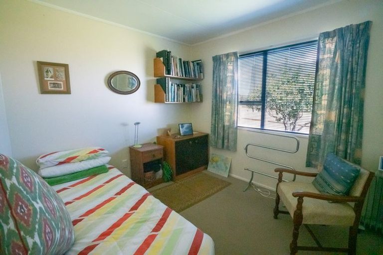 Photo of property in 8 Kauri Drive, Waiuku, 2123