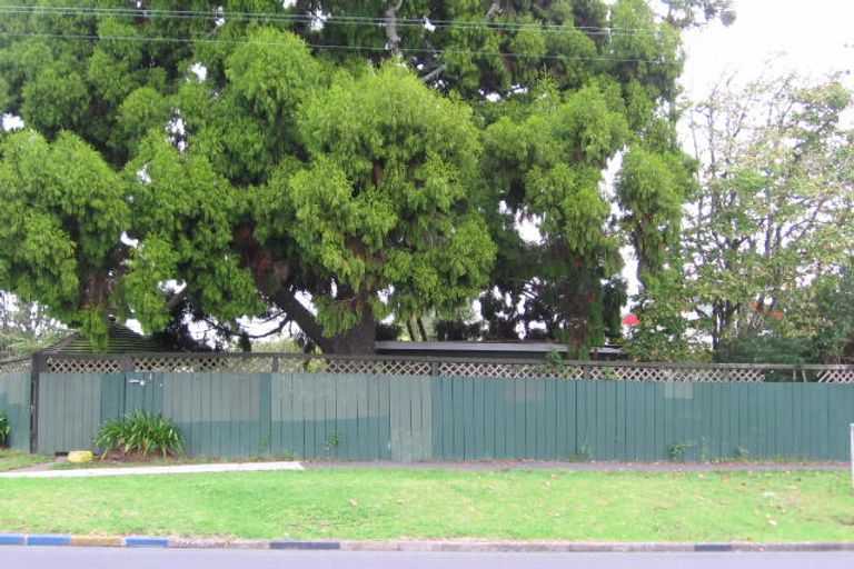 Photo of property in 47 Glendale Road, Glen Eden, Auckland, 0602