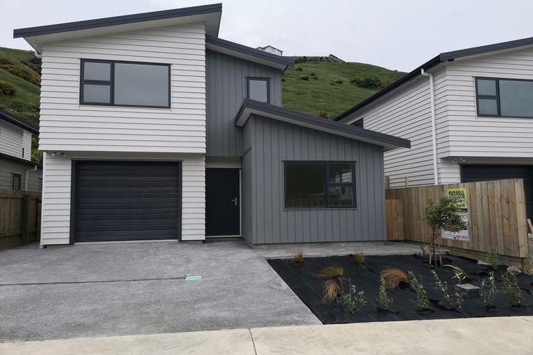 Photo of property in 69 Melksham Drive, Churton Park, Wellington, 6037