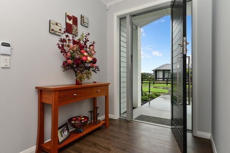 Photo of property in 33 Mike Smith Drive, Cambridge, 3434