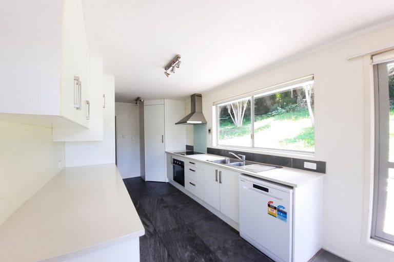 Photo of property in 73 Ayton Drive, Totara Vale, Auckland, 0629