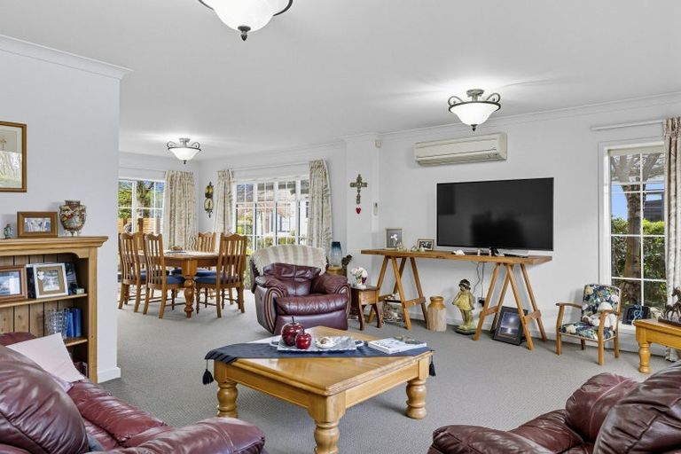Photo of property in 49 Chateau Crescent, Rangatira Park, Taupo, 3330